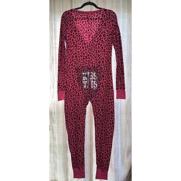 PINK VS I only sleep in pink cheetah/leopard long sleeve onesie - Picture 2 of 4